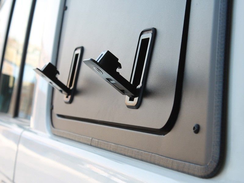 FRONT RUNNER - TOYOTA LAND CRUISER 70 GULLWING WINDOW / LEFT HAND SIDE ...