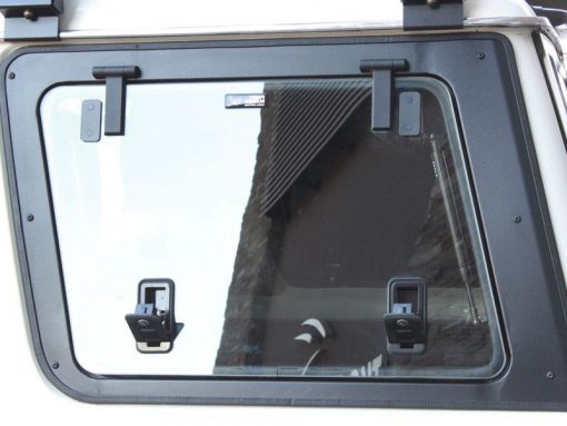 FRONT RUNNER - TOYOTA LAND CRUISER 70 GULLWING WINDOW / LEFT HAND SIDE GLASS