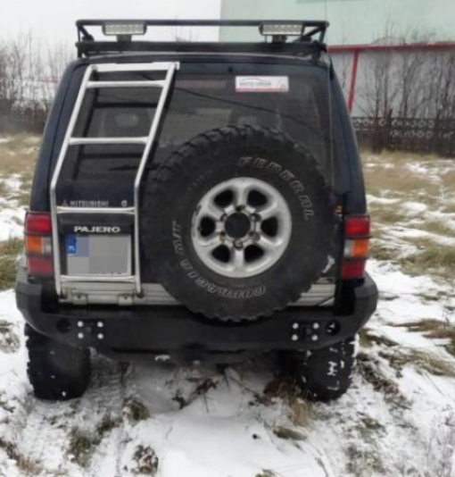 F4X4 - ACHTERBUMPER KORT VOOR MITSUBISHI PAJERO II 91-99 MET KUNSTSTOF FRAME SPATBORDEN