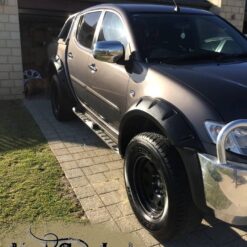 Spatbord verbreders voor Mitsubishi L200 - 75 mm breed