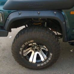 Spatbord verbreders voor Nissan Patrol Y60 100mm voorzijde