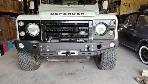 F4X4 - VOORBUMPER LAND ROVER DEFENDER - Zonder Bullbar, met A/C - Afbeelding 3