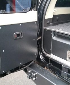 F4x4 - ALUMINIUM BEKLEDING VOOR KLEINE ACHTERDEUR NISSAN PATROL Y61