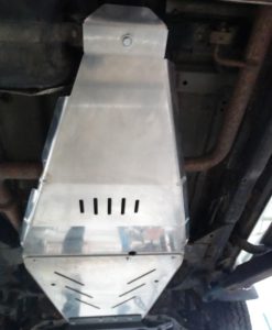 F4X4 - BESCHERMING VOOR TUSSENBAK NISSAN NAVARA D40 10-14
