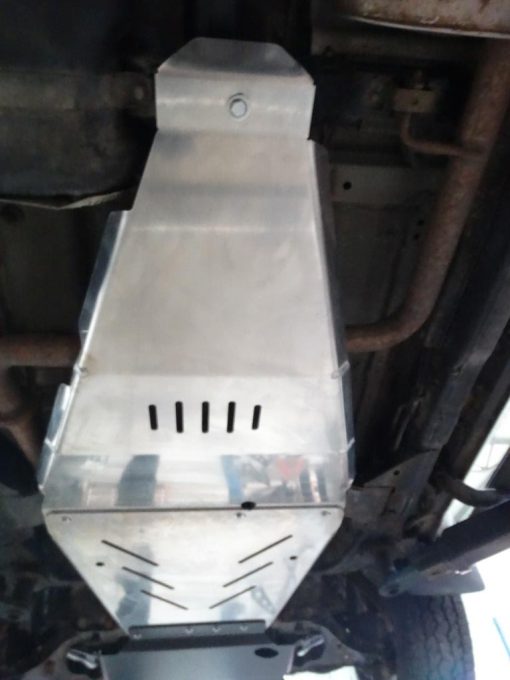 F4X4 - BESCHERMING VOOR TUSSENBAK NISSAN NAVARA D40 10-14
