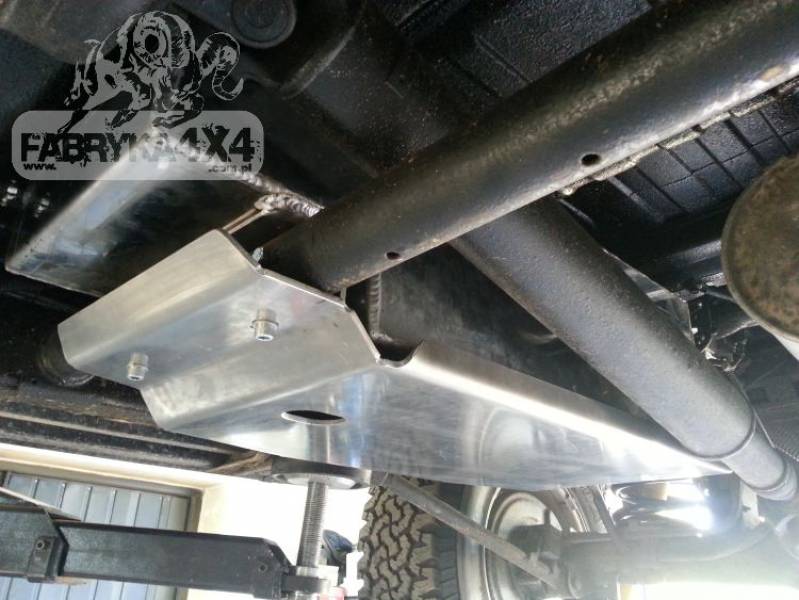 F4x4 - EXTRA ALUMINIUM BRANDSTOFTANK 55L VOOR NISSAN PATROL Y61 / GU4