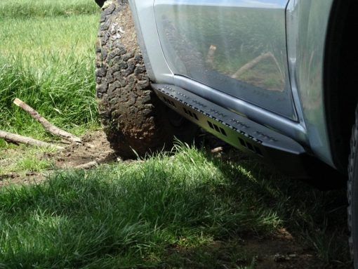 F4X4 - ROCK SLIDERS MITSUBISHI PAJERO III 99-06 DIESEL SWB - Afbeelding 4