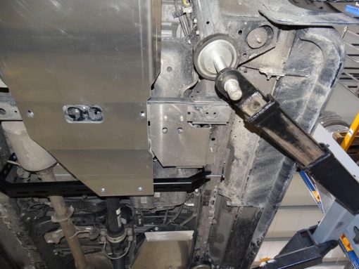 F4X4 - ADBLUE TANK BESCHERMING VOOR TOYOTA HILUX REVO 2016-2019 - Afbeelding 3