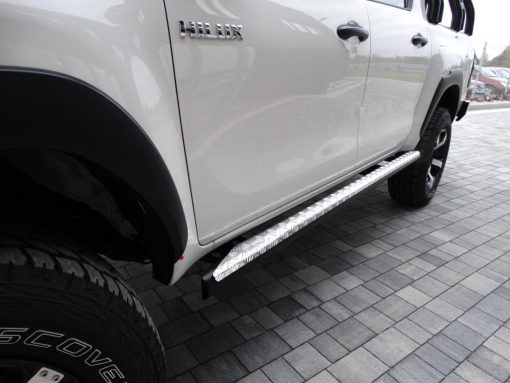 F4X4 - ROCK SLIDERS TOYOTA HILUX REVO 2016-2019 - Afbeelding 8