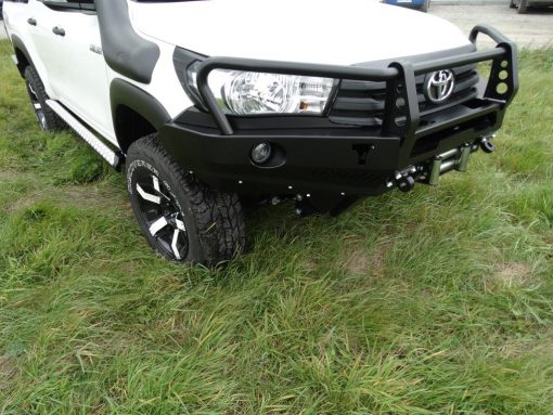 F4X4 - VOORBUMPER MET BULLBAR TOYOTA HILUX REVO 2016-2019 SHOWROOMMODEL - Afbeelding 5