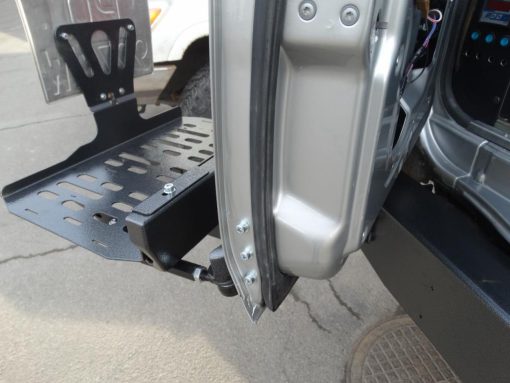 F4X4 - JERRYCAN HOUDER NISSAN PATROL Y61/ GU4 SHOWMODEL - Afbeelding 6
