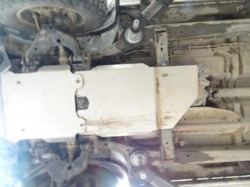 F4X4 - VERSNELLINGSBAK EN TUSSENBAK BESCHERMING VOOR TOYOTA HILUX 05-08 - Afbeelding 6