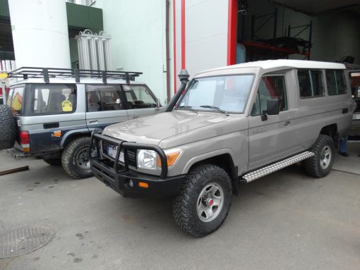F4X4 - VOORBUMPER TOYOTA LANDCRUISER HZJ78 - Afbeelding 2