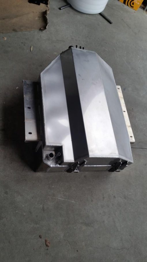 F4x4 - ADDITIONELE BRANDSTOF EN WATERTANK VOOR TOYOTA LANDCRUISER 80 SERIE - Afbeelding 4