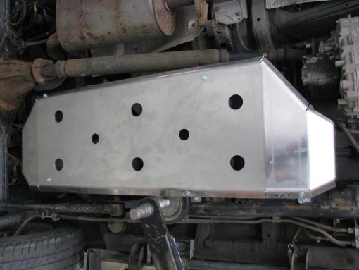 F4X4 - BRANDSTOFTANK BESCHERMING VOOR TOYOTA LANDCRUISER 150 SERIE 09-17