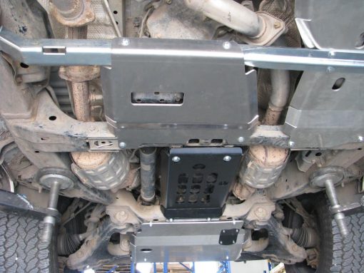 F4X4 - TUSSENBAK BESCHERMING VOOR TOYOTA LANDCRUISER 200 SERIE