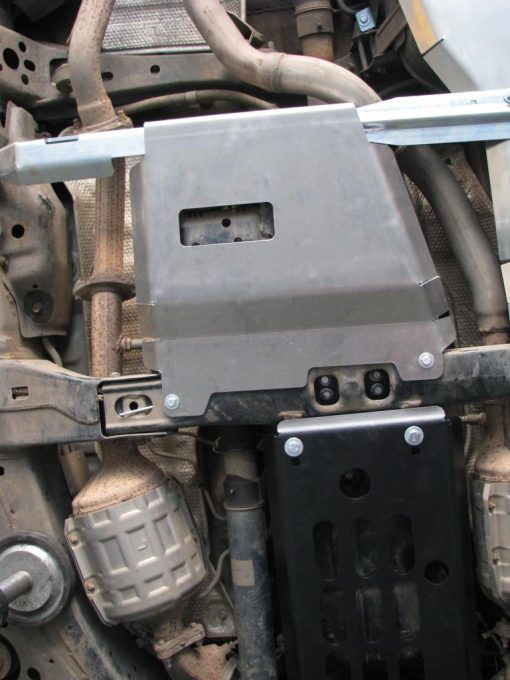 F4X4 - TUSSENBAK BESCHERMING VOOR TOYOTA LANDCRUISER 200 SERIE - Afbeelding 4