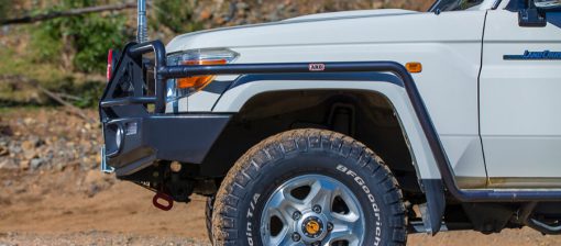 ARB Deluxe Bumper - Toyota LandCruiser 70 Series 2007-2012, 2012on - w/ fender flares - Suits ARB Fog Lights - 47.6mm Tube - Afbeelding 2