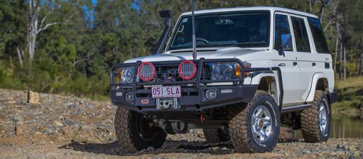 ARB Deluxe Bumper - Toyota LandCruiser 70 Series 2007-2012, 2012on - w/ fender flares - Suits ARB Fog Lights - 47.6mm Tube