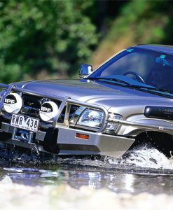ARB Deluxe Bumper - Toyota Hilux 2002-2005 4x4 w/ Fender Flares - Air Bag Equipped