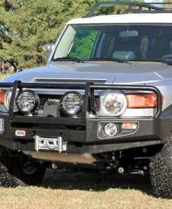 ARB Deluxe Bumper - Toyota FJ Cruiser 2006 on