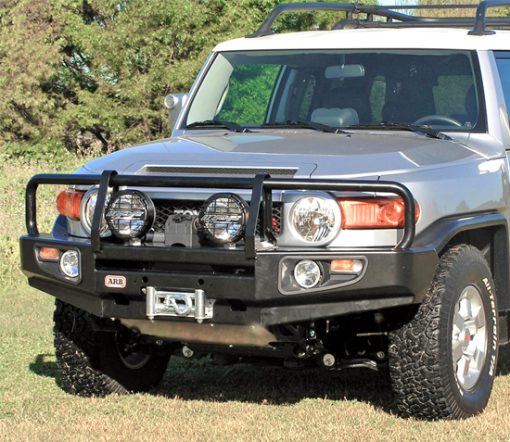 ARB Deluxe Bumper - Toyota FJ Cruiser 2006 on