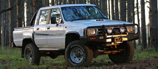 ARB Deluxe Bumper - Toyota Hilux 1984-1988 w/ Leaf Springs