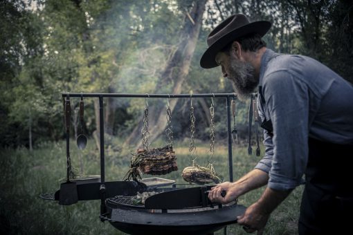 BAREBONES - COWBOY FIRE PIT GRILL SIDE TABLE 30" - Afbeelding 2