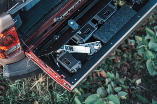 Huracan Fabrication - Toyota Hilux Revo (2016 - ) Tailgate Storage Mod - Afbeelding 5