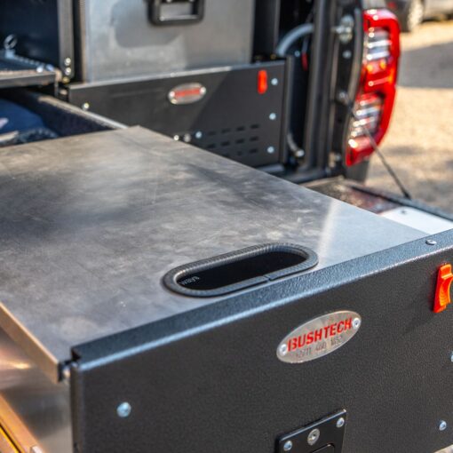 Bushtech - RVS Tafelblad Ladesysteem