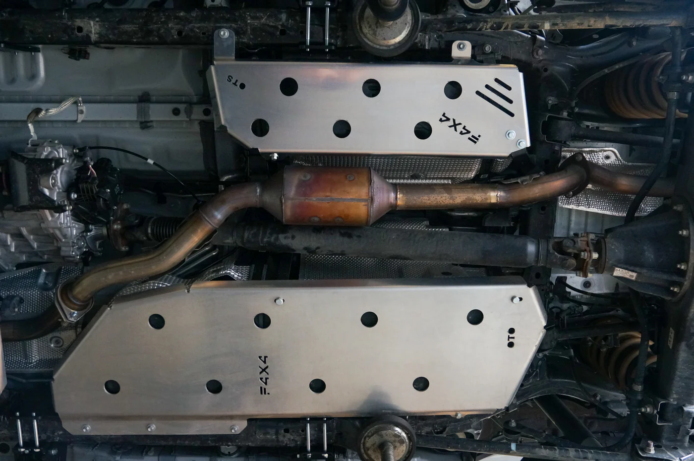 F4X4 - SKID PLATE TOYOTA LANDCRUISER 250 SERIE 2024- - Sub tank - Afbeelding 2