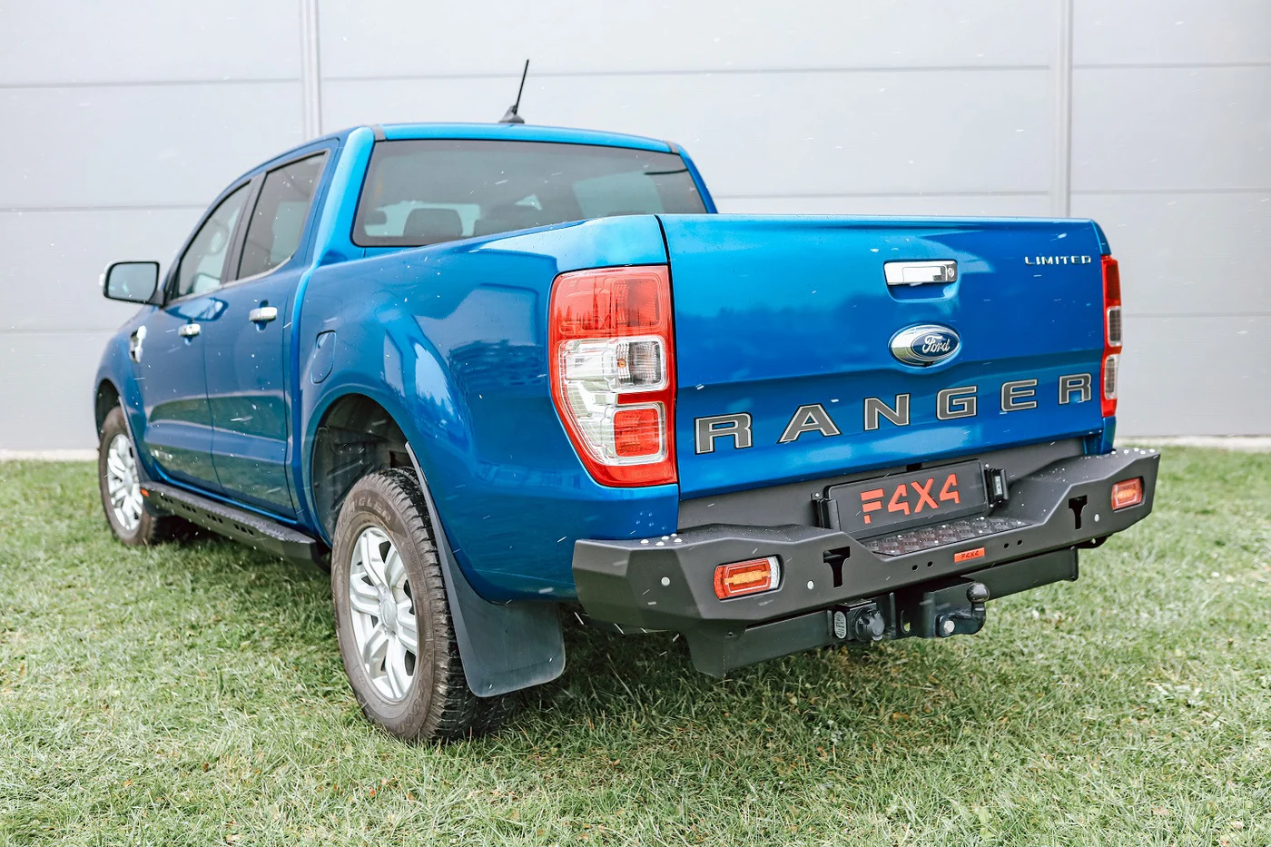 F4X4 - ACHTERBUMPER FORD RANGER T6 19-23 - met LED lampen